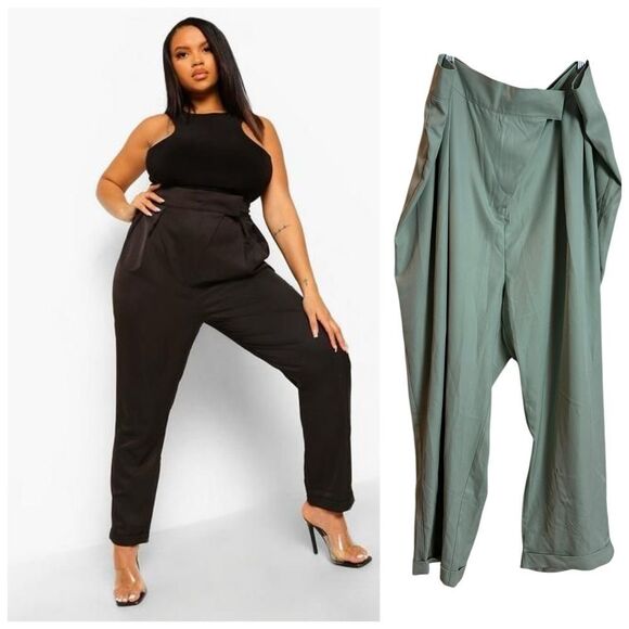 NEW Boohoo Plus Tapered Pleat Detail Cigarette Pants Sage Green Size 28 - Picture 1 of 11
